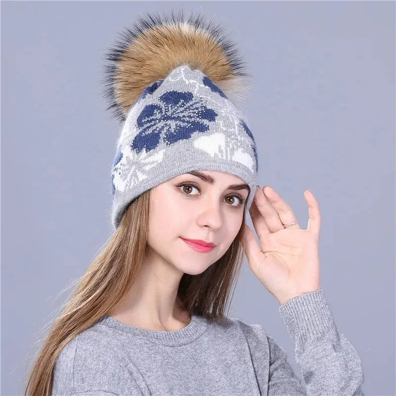 Bonnet femme tricoté à pompon