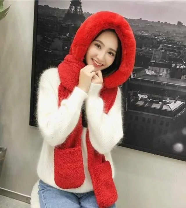 Chapeau double couche en peluche et son écharpe gant