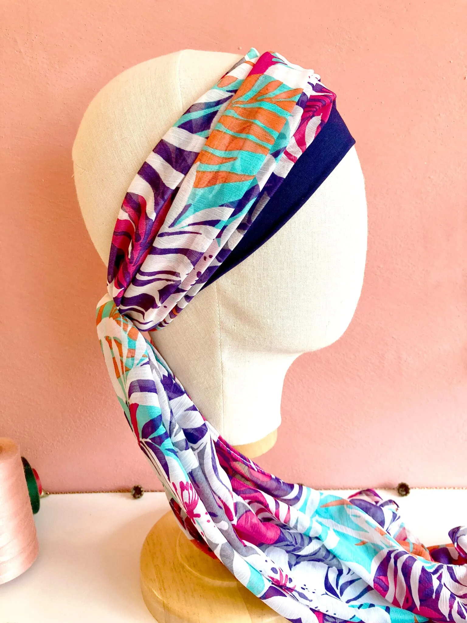 Foulard qui ne glisse pas à fleurs Hibiscus