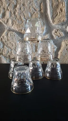 Lot de 7 verres à facettes liséré doré