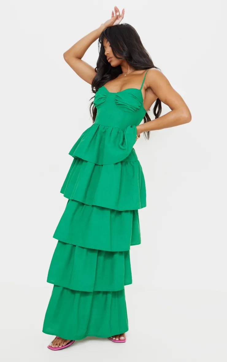 Robe longue volantée vert vif à bretelles et détail bonnets
